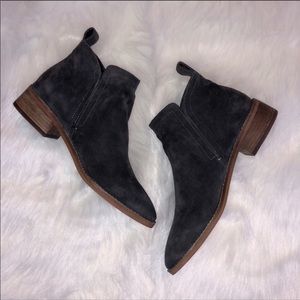 Dolce Vita Tessey Bootie, anthracite suede, 8.5